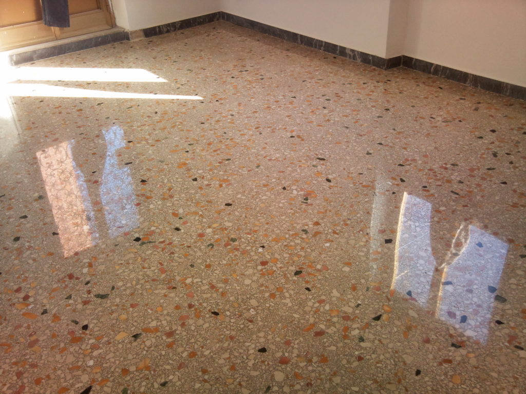 alt=cristallizzazione-pavimenti-in-marmo-granito-a-roma