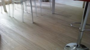 pulizia pavimenti linoleum e gomma