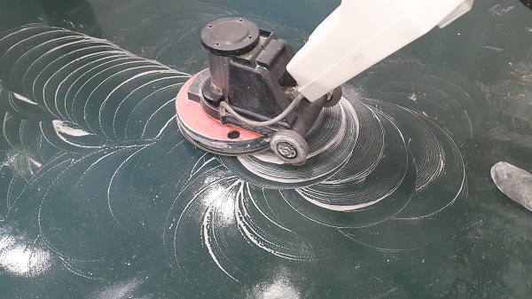 lavaggio pulizia ceratura pavimenti linoleum caucciù gomma plastica vinilici