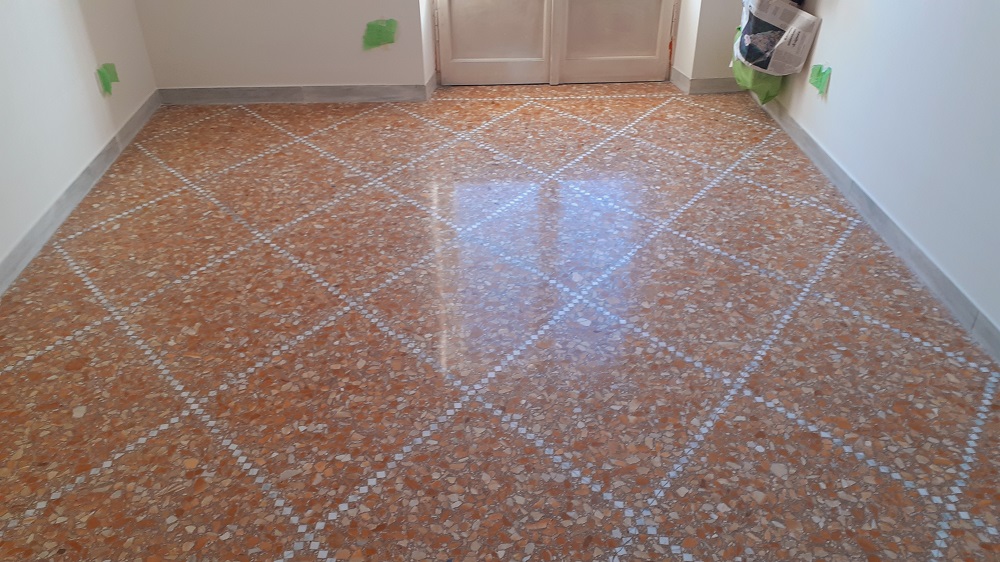 levigatura lucidatura pavimenti veneziana - La Familiare
