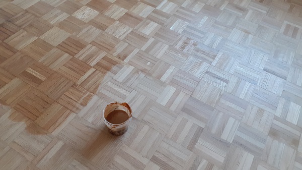 stuccatura pavimenti in legno