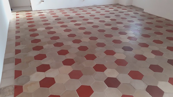 Restauro trattamento cementine antiche esagonali impresa La Familiare